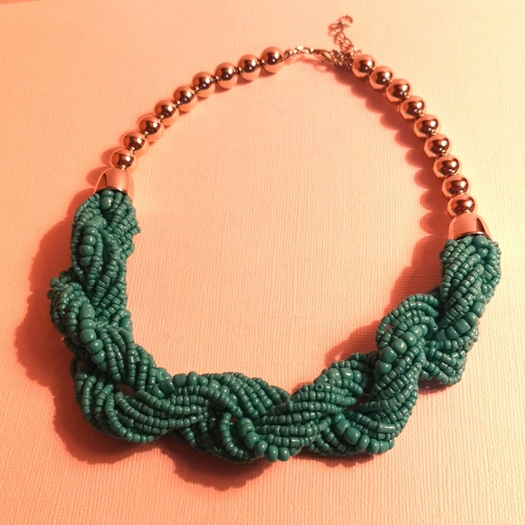 unknown Jewelry - Turquoise and silver tone twisted necklace